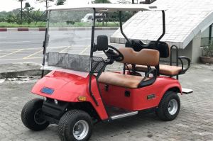 Xe điện E-Z-GO 4 chỗ Nhật Bản