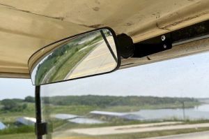 Gương chiếu hậu trong xe